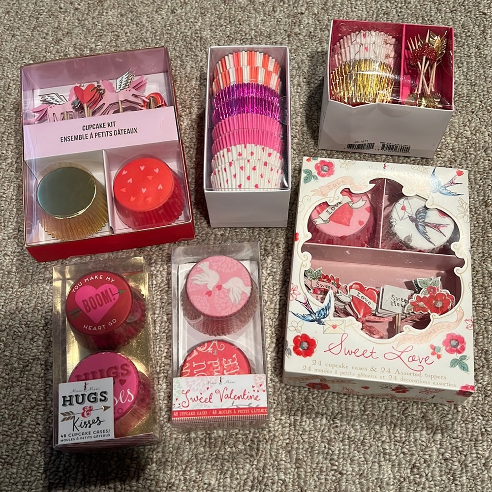 Meri Meri Valentine’s Day cupcake kits and liners, NEW!